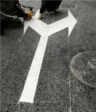 1586460379632059.jpg 宜昌劃道路標線.jpg